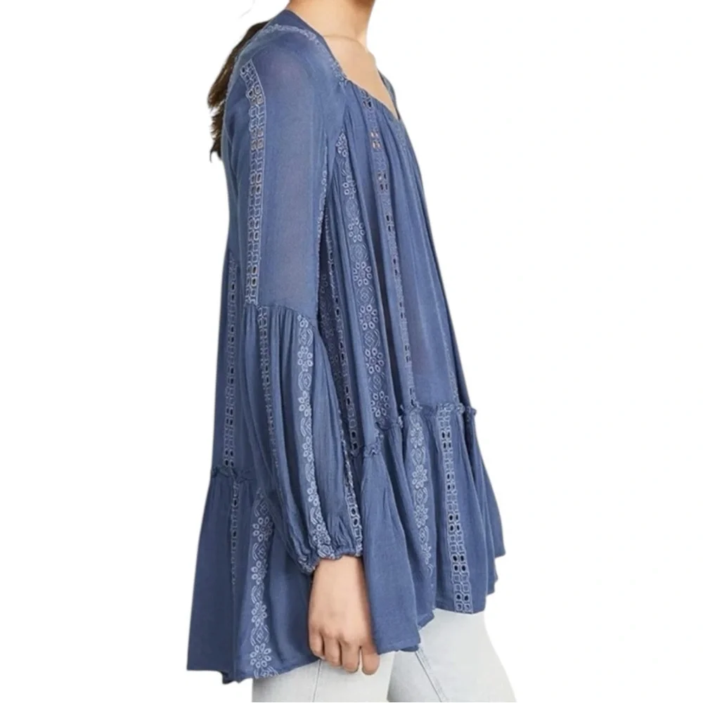 NEW Free People Kiss Kiss Eyelet Lace Ruffle Tunic Navy SZ XS - Picture 3 of 13